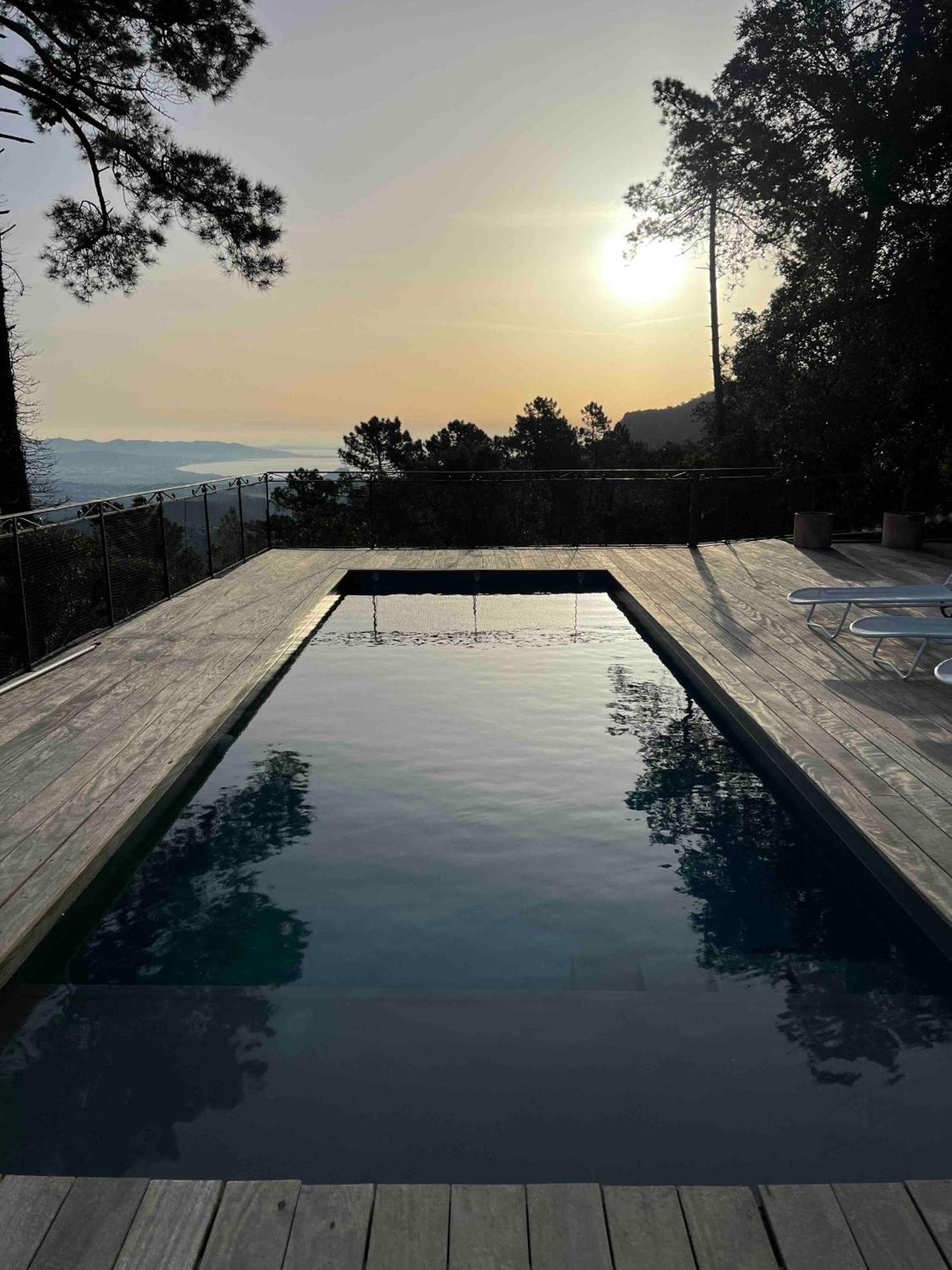 Villa Ormarine, Vue Exceptionnelle Sur La Baie De Cannes Et Le Mercantour 雷阿德雷德雷斯泰勒 外观 照片